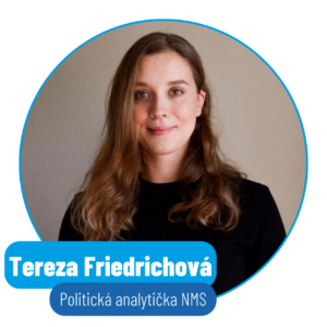 Profilová fotografie Terezy Friedrichové, politické analytičky NMS.